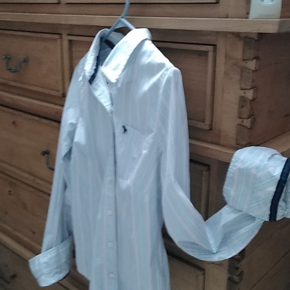 Abercrombie & Fitch button down - Picture 4 of 4